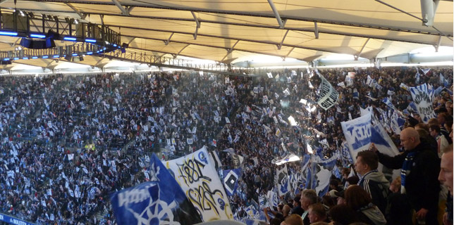 HSV-Fans beim Spiel gegen Hannover
